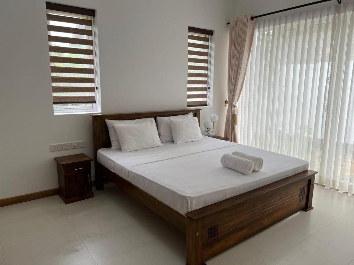 Silina Airport Residence & Transit Hotel Katunayake Exterior photo