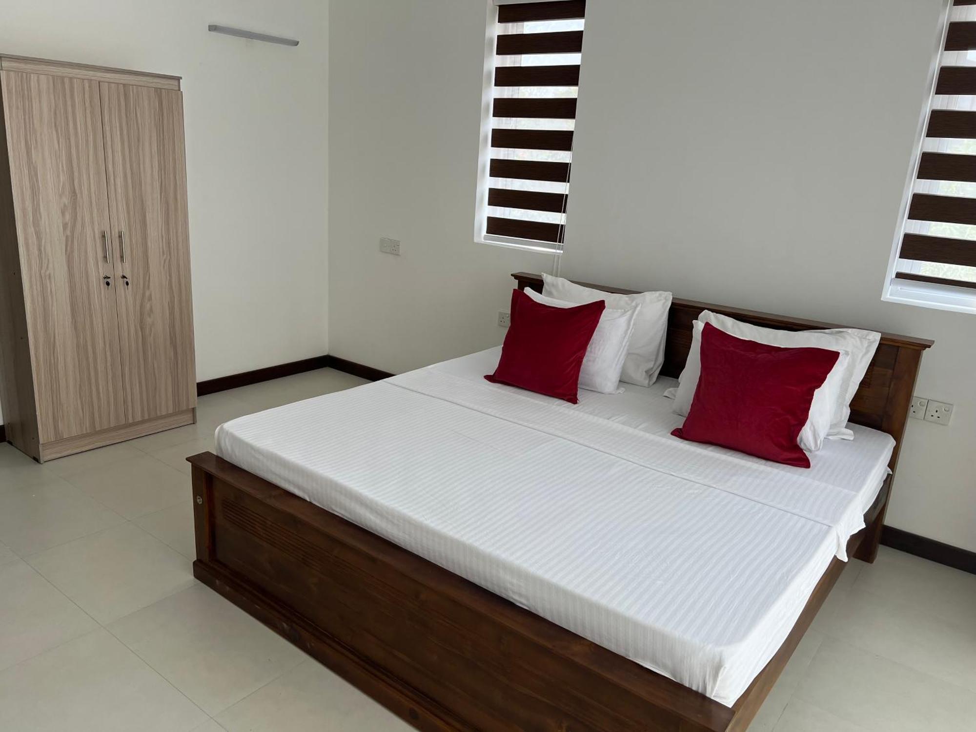 Silina Airport Residence & Transit Hotel Katunayake Exterior photo