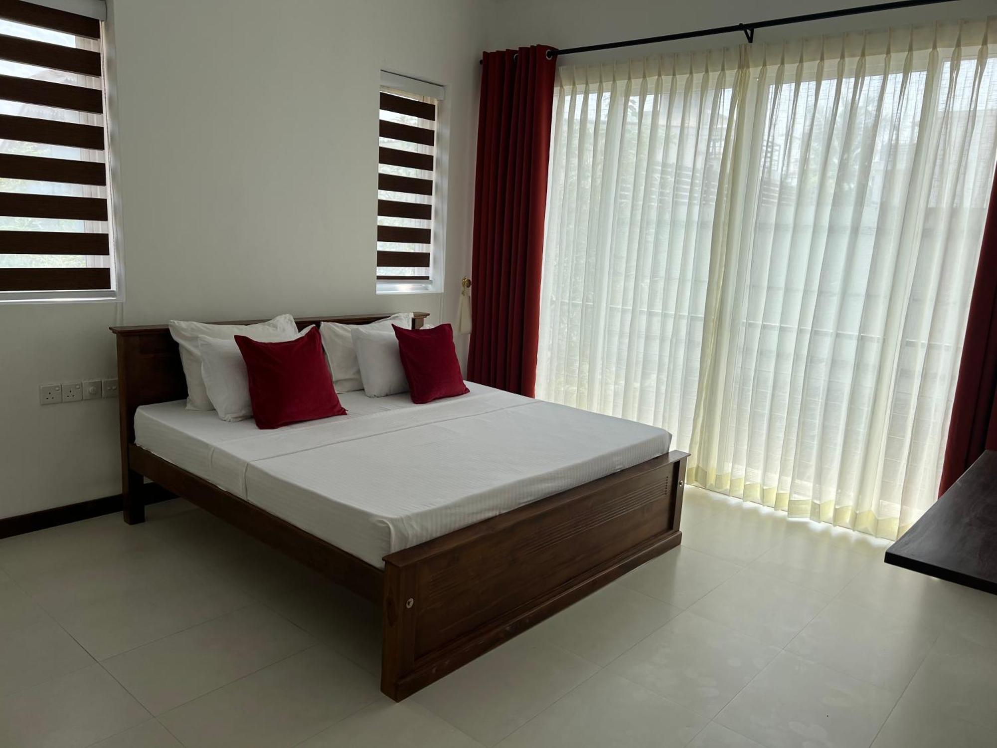 Silina Airport Residence & Transit Hotel Katunayake Exterior photo