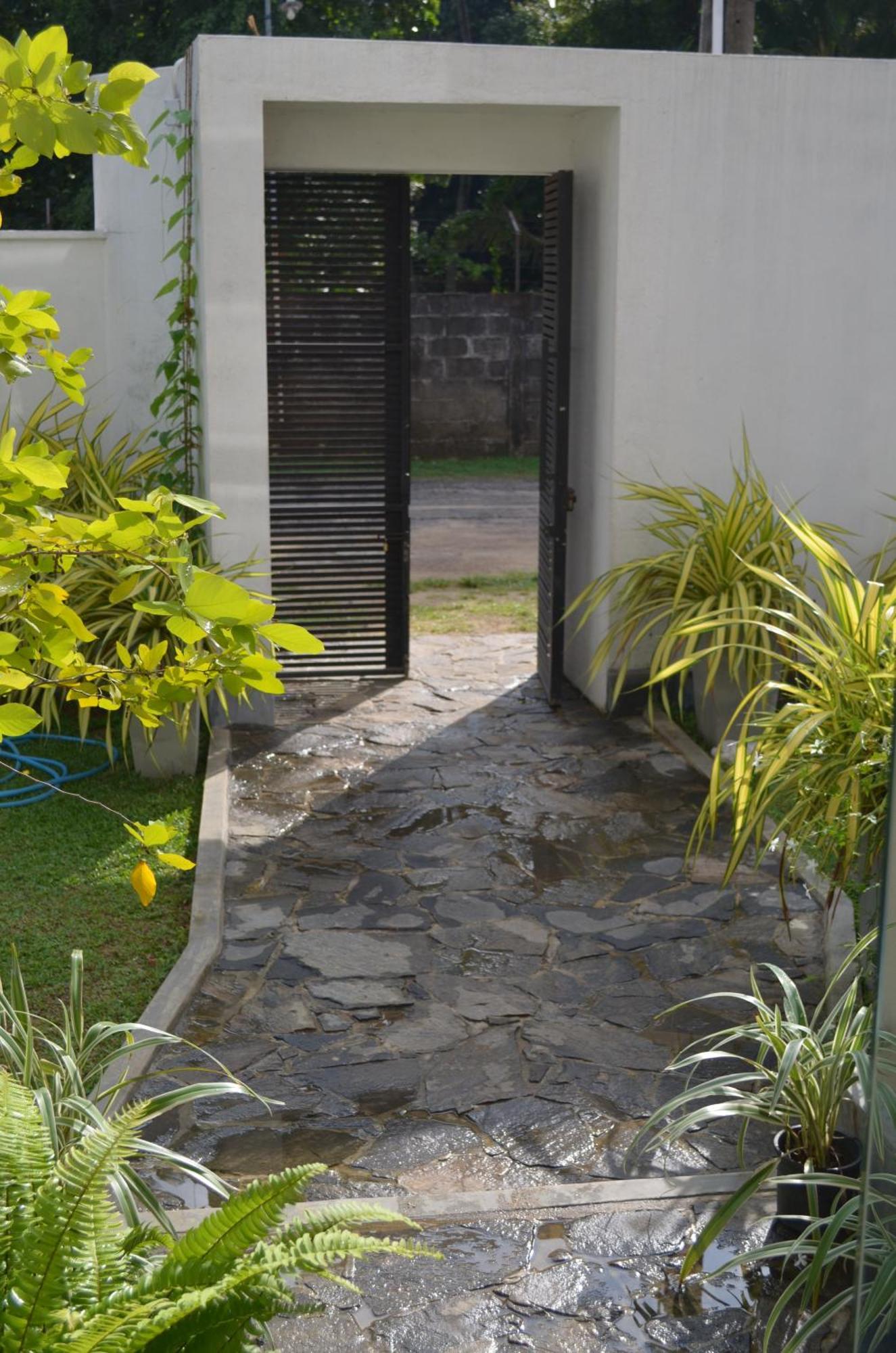 Silina Airport Residence & Transit Hotel Katunayake Exterior photo