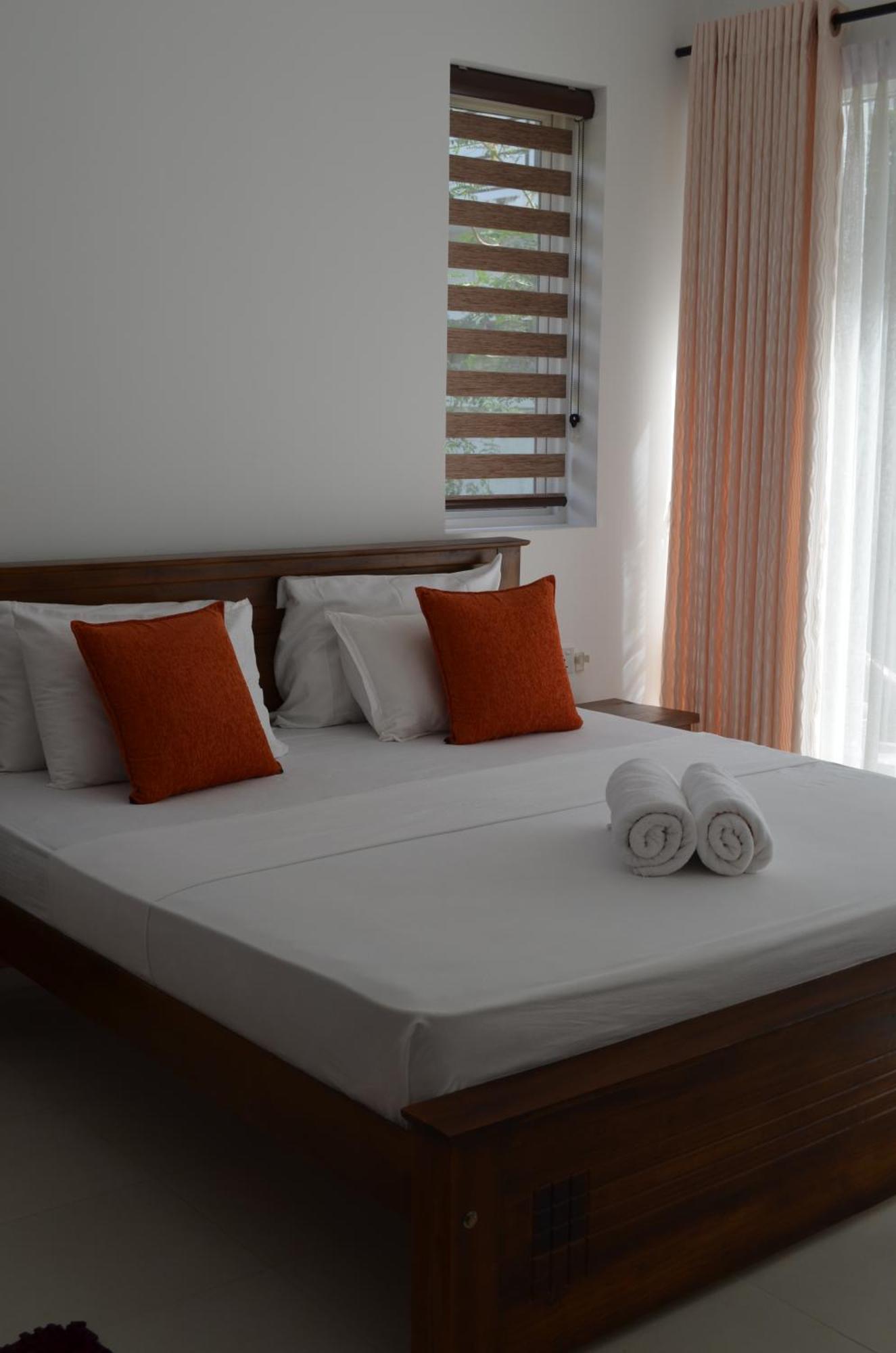 Silina Airport Residence & Transit Hotel Katunayake Exterior photo