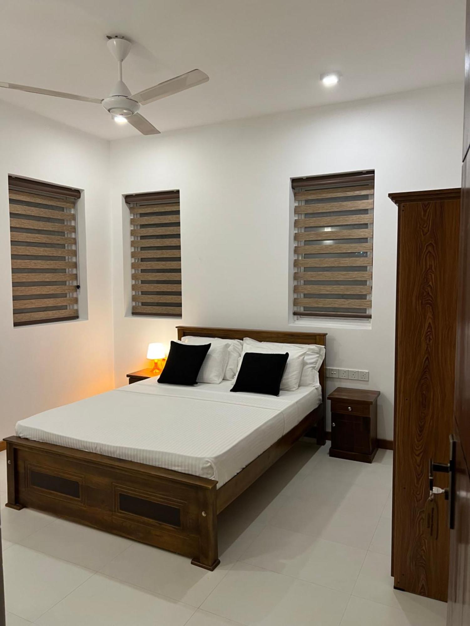 Silina Airport Residence & Transit Hotel Katunayake Exterior photo