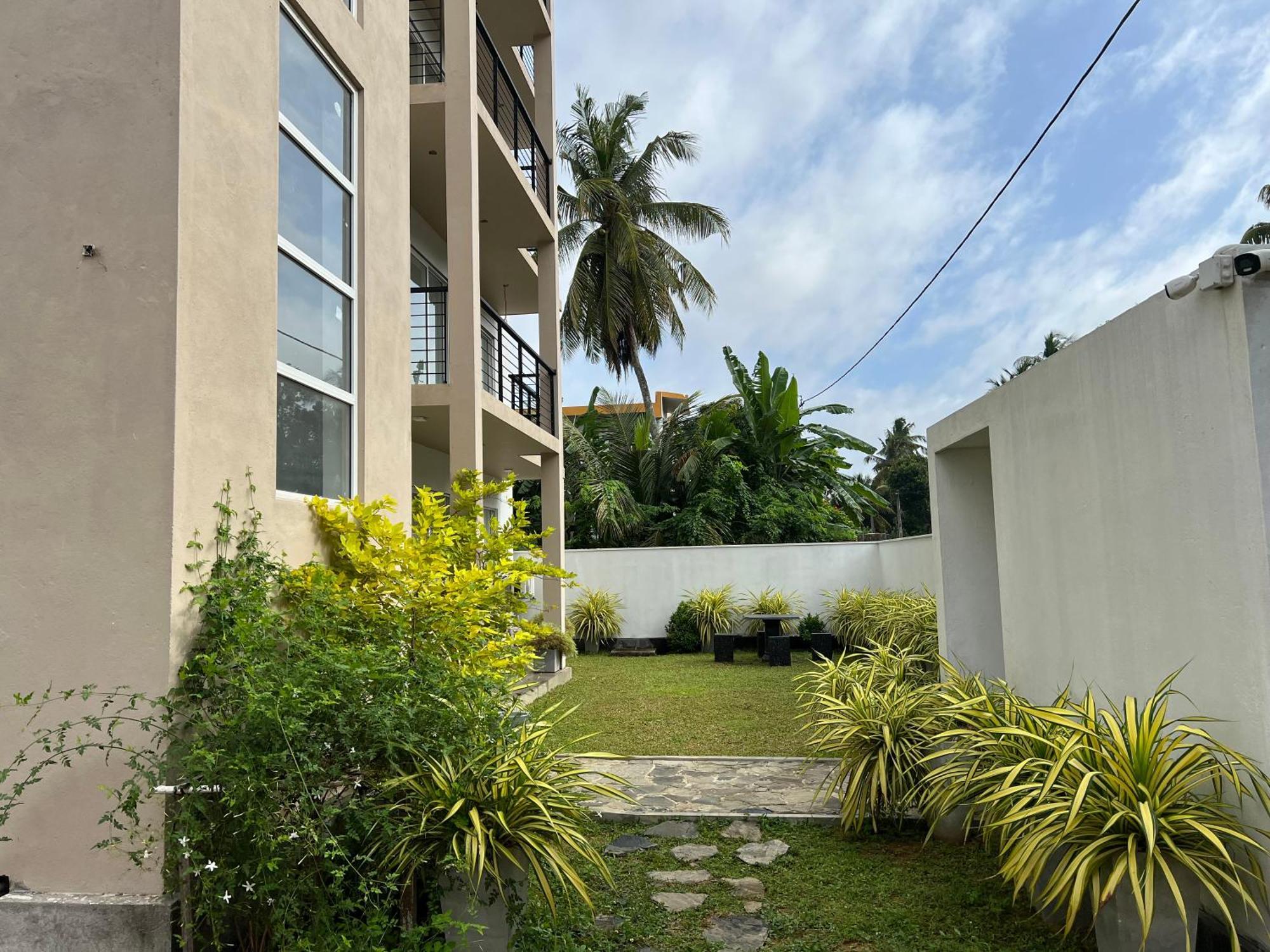 Silina Airport Residence & Transit Hotel Katunayake Exterior photo